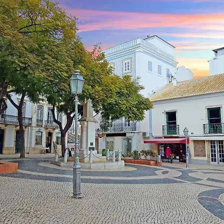 A46 - Oliveira Downtown Apartament Lagos