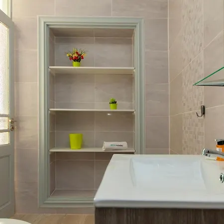 A46 - Oliveira Downtown Apartament