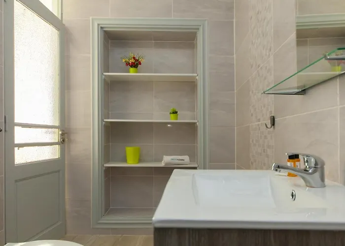 A46 - Oliveira Downtown Apartment *