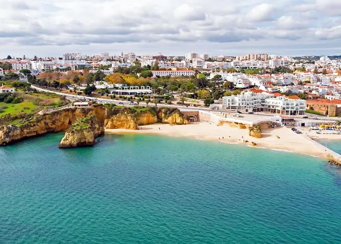 A46 - Oliveira Downtown Apartment